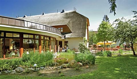 Urlaubs- und Wellnesshotel im Landhausstil Ostseebad Warnemünde